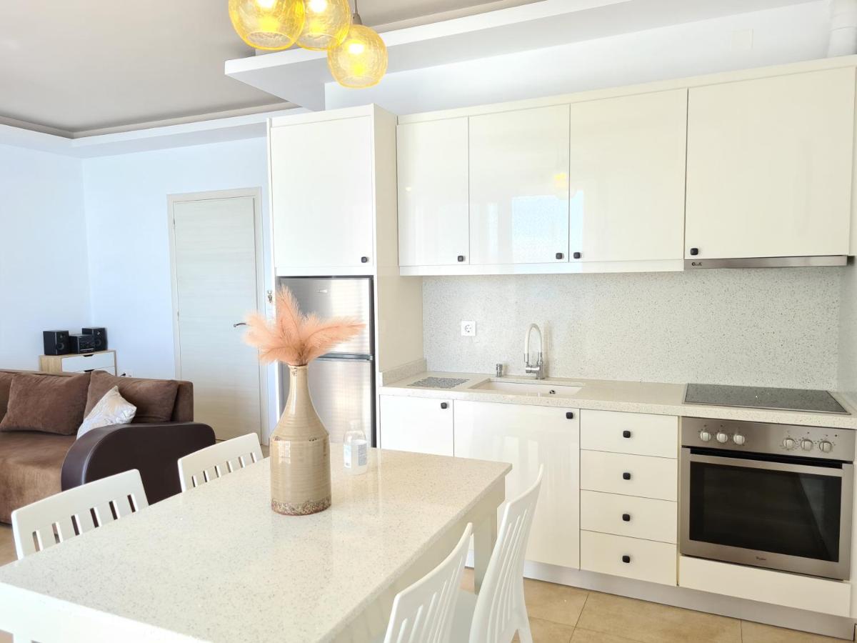 Bella Mare Luxury Apartments Kalamáki Kültér fotó