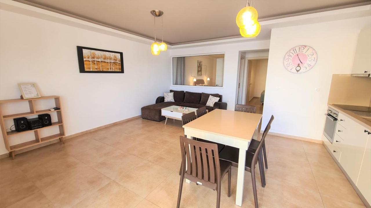 Bella Mare Luxury Apartments Kalamáki Kültér fotó